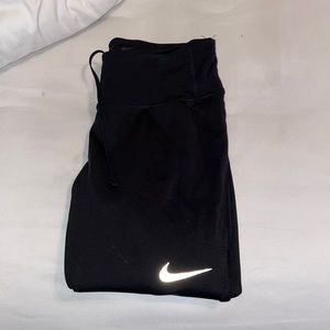 Nike leggings with mesh slits